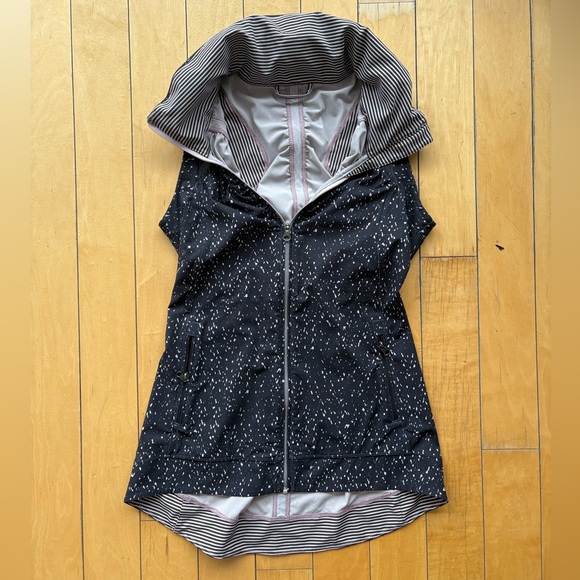 EUC 🍋 Lululemon Go The Distance Vest - Picture 12 of 16